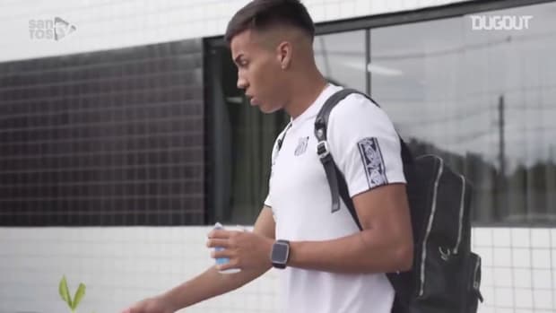 Santos players travel to Buenos Aires to face Boca Juniors